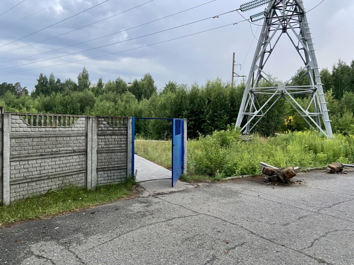 "Кварц" украсят забором за 700 тысяч