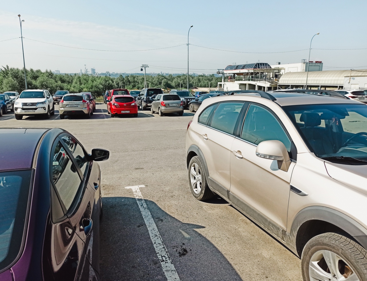 Парковка около канатки может стать сквером