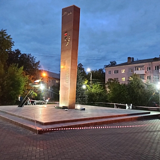 Стелу на площади Победы отремонтируют по гарантии 3