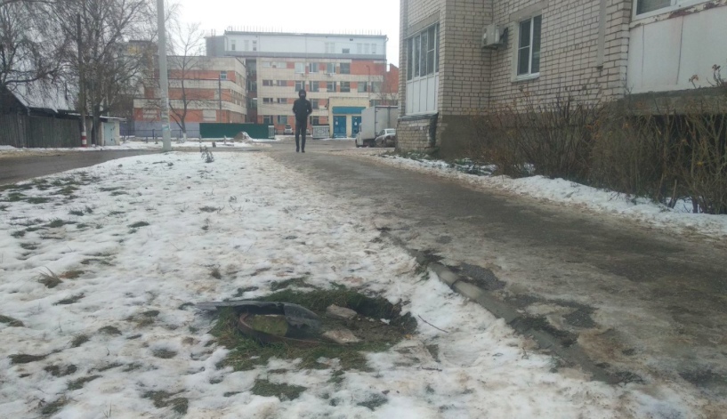 Ребенок провалился в неплотно закрытый колодец на Бору