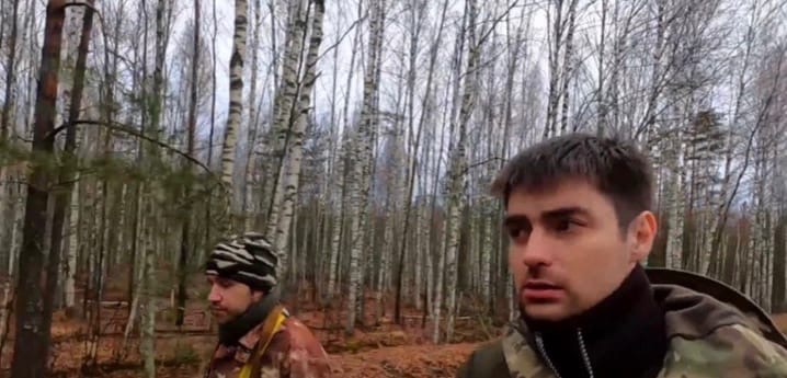 Писатель и блогер устанавливают на Бору совятники для краснокнижных сов