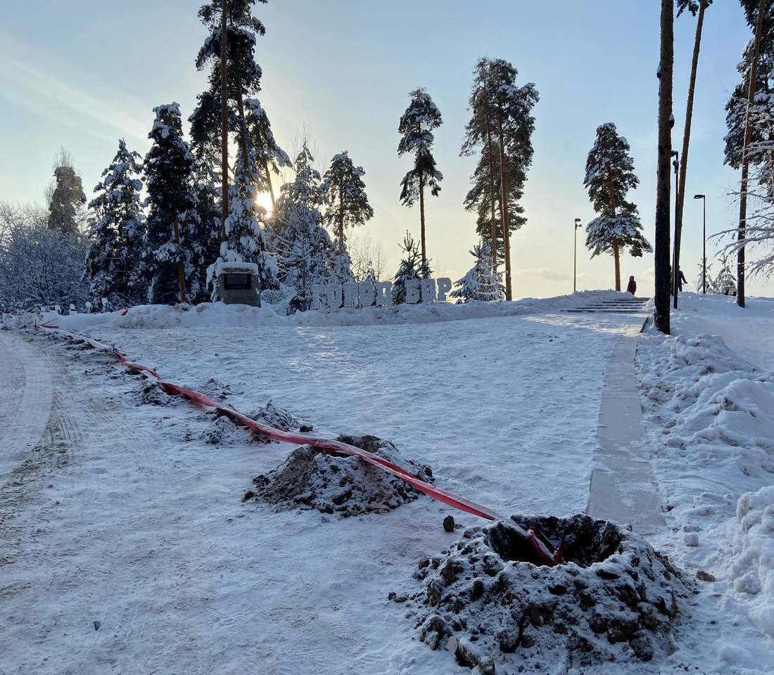 Несмотря на мороз, работы на Моховых продолжаются