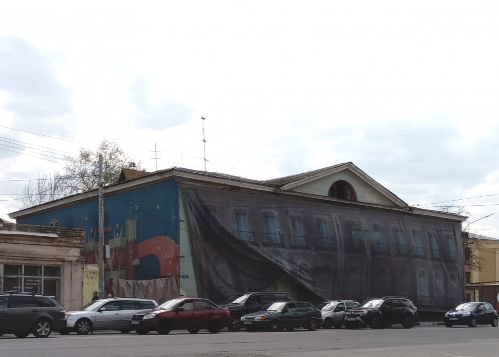 В Нижнем снесли здание для строительства дорожной развязки на Бор