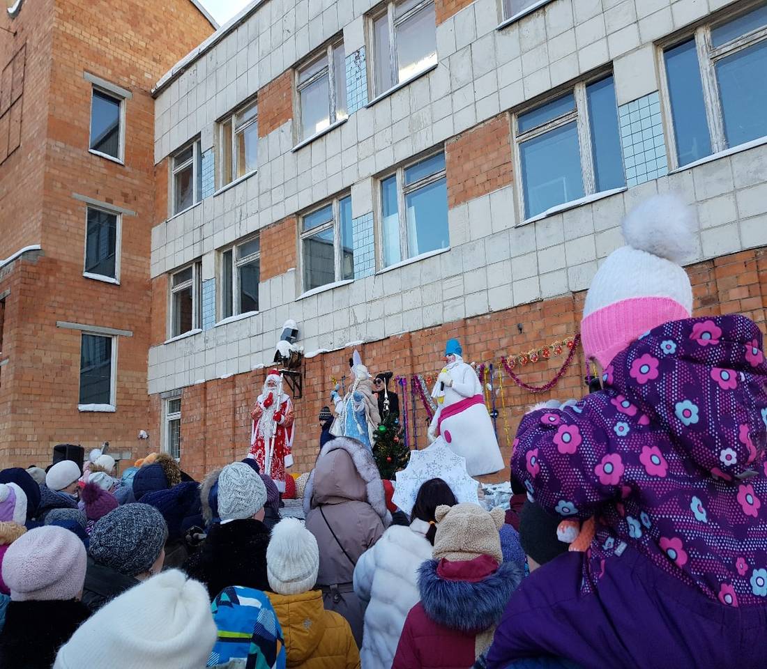 На Бору прошёл областной фестиваль Дед Морозов