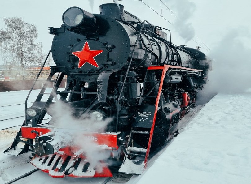 На Бор приезжал ретро-поезд с туристами