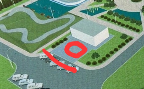 Жители Большого Пикино обеспокоены благоустройством сквера с "душком"