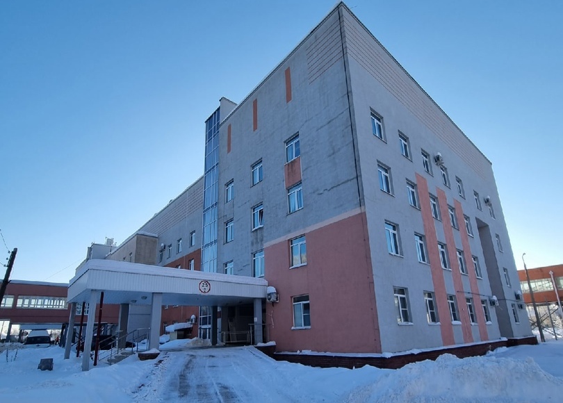 Роспотребнадзор отменил требование об изоляции для тех, кто контактировал с больными ковидом