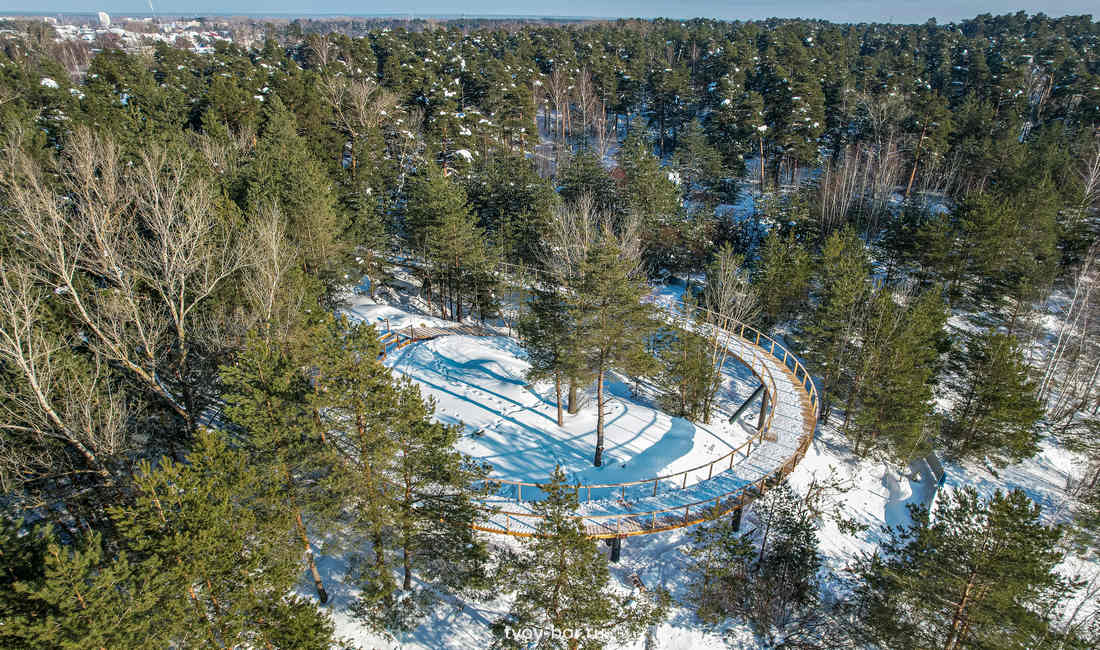 Полет над новым мостом на Бору