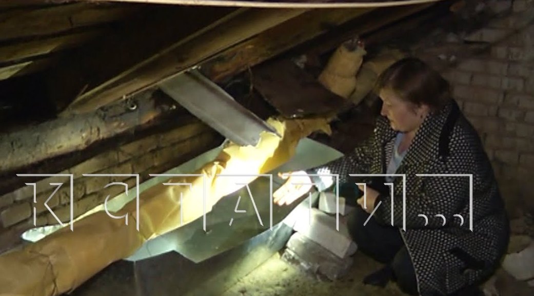 Нанотехнологии применили борские коммунальщики в борьбе с текущими крышами, которые сами же и пробили