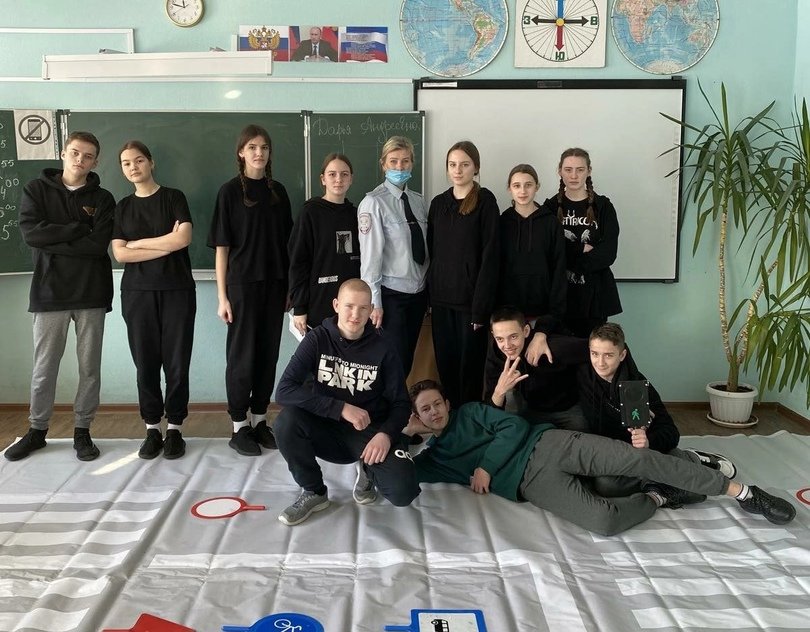 Борские госавтоинспекторы провели военно-патриотическую игру «Зарница»