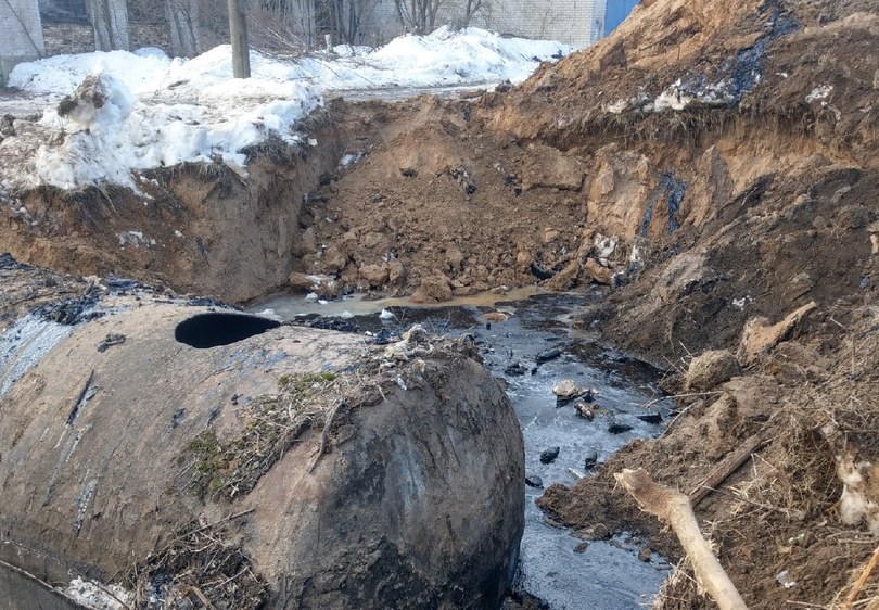 На Бору произошёл разлив мазута