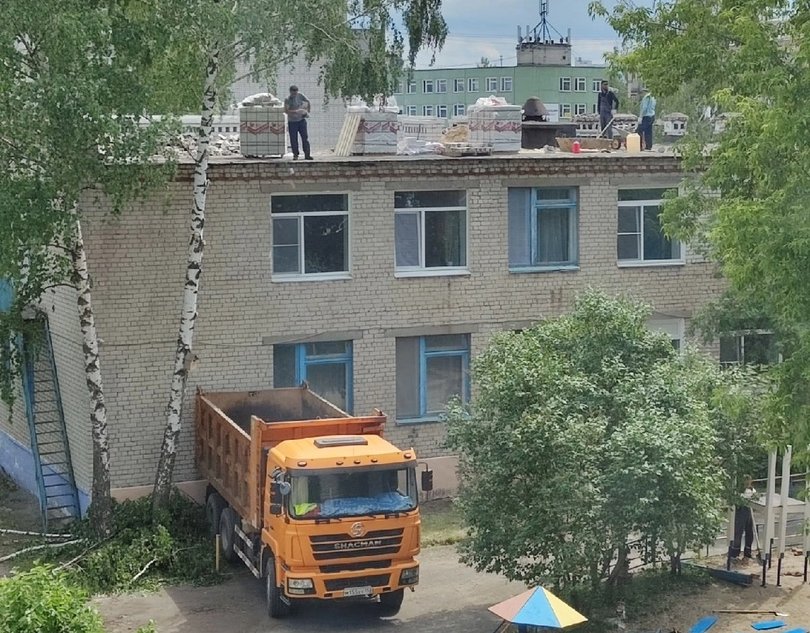 На Бору в разгаре ремонт образовательных учреждений