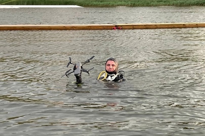 Сколько стоят услуги водолаза, чтобы достать телефон со дна Юрасовского
