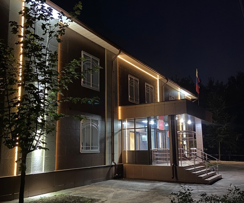 Здание Борского суда поразило ночной красотой