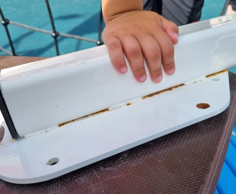 Что не так с новым сквером в Октябрьском?