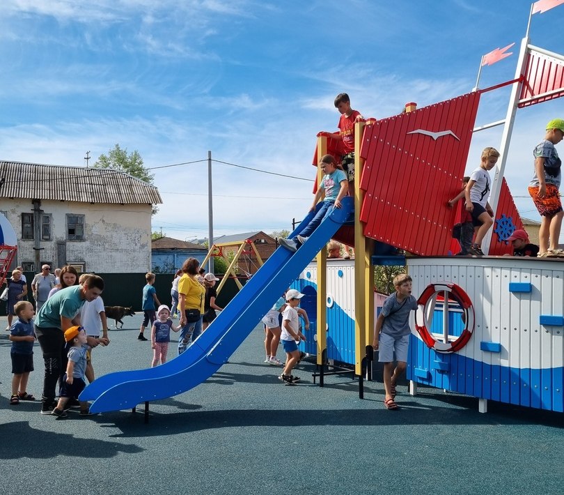 В Октябрьском открылся новый сквер