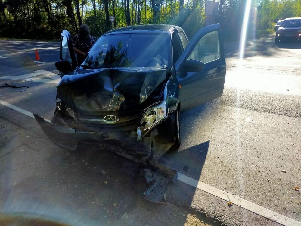 Две дамы не разъехались на борской дороге