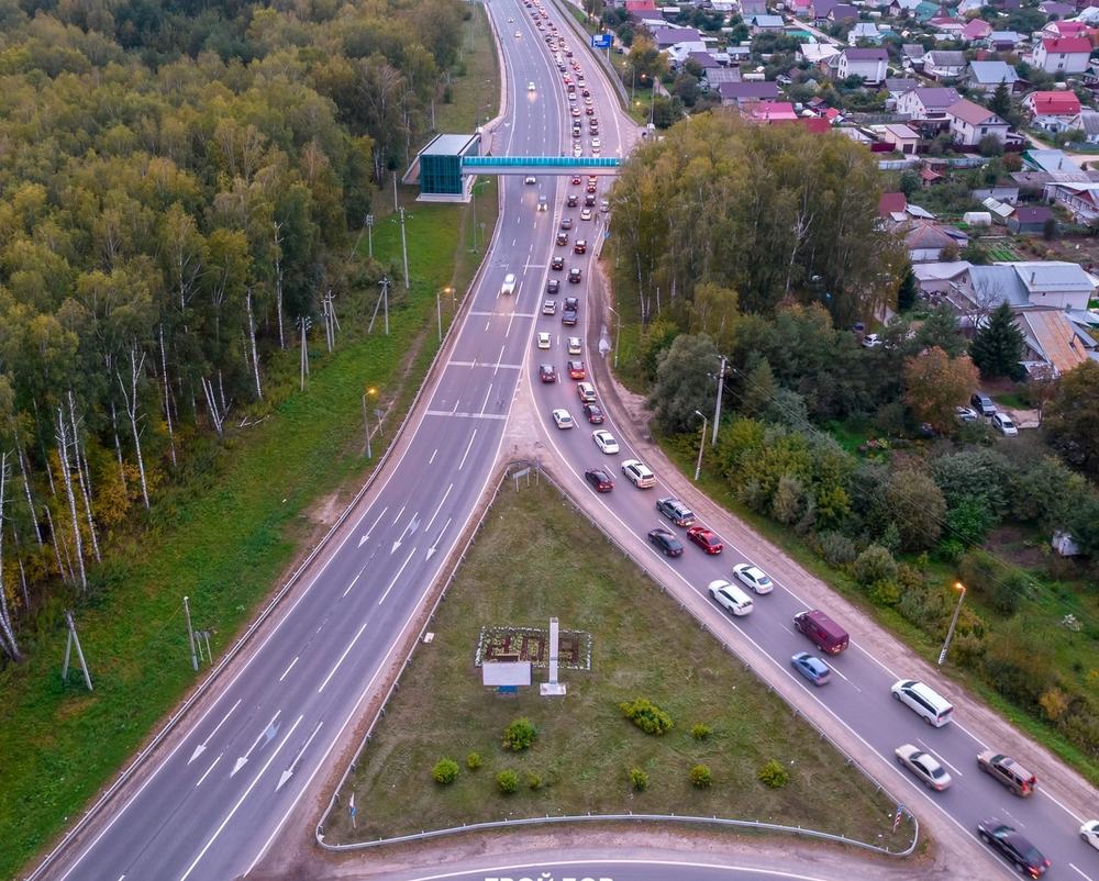 Грандиозная пробка от Юрасовского озера до Борского моста