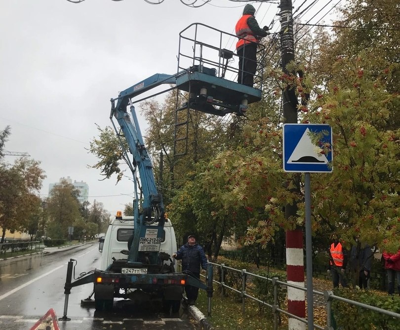 На Бору демонтировали около 10 километров "нелегальных" проводов