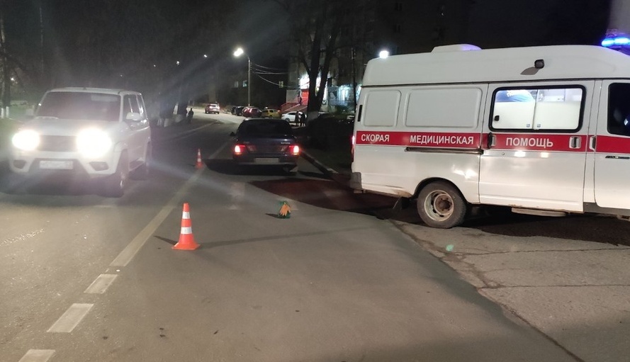 Пешеход оказался в травматологии после ДТП на Стекольном