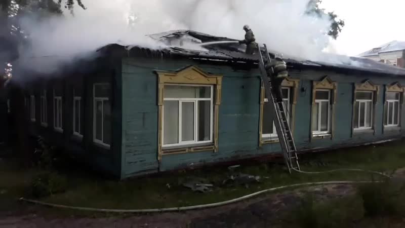 Старая поликлиника в Октябрьском сгорела, а новую не построят, хоть и обещали