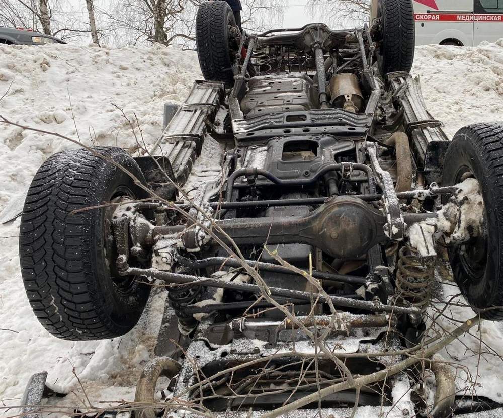 Крузак улетел в кювет и перевернулся