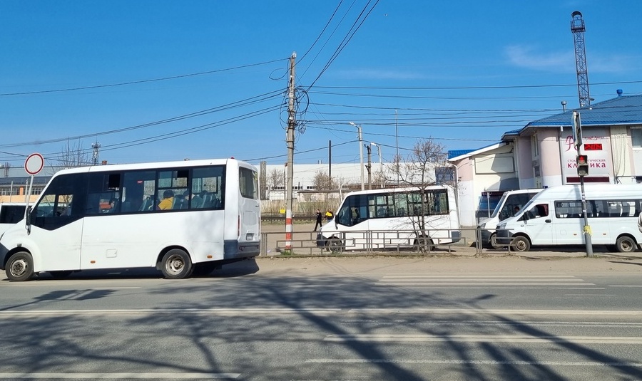 На дамбе замечена маршрутка-ракета