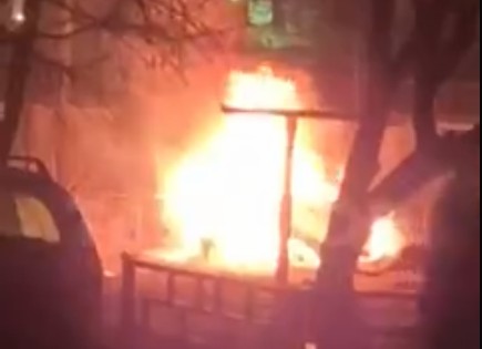 Опасный костёр разожгли в центре города Бор