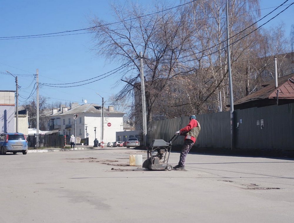 На Бору стартовал ямочный ремонт