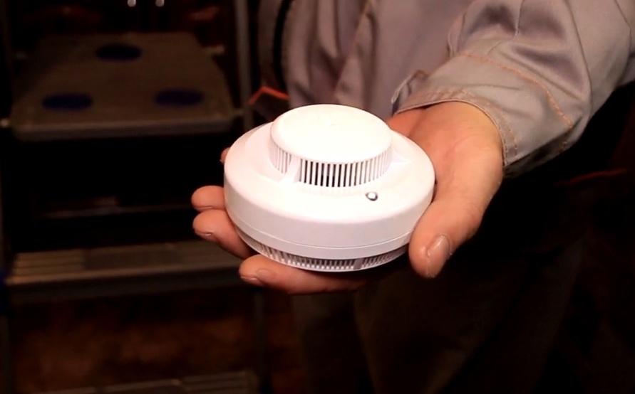 По домам некоторых многодетных семей на Бору будут ходить мужчины в форме