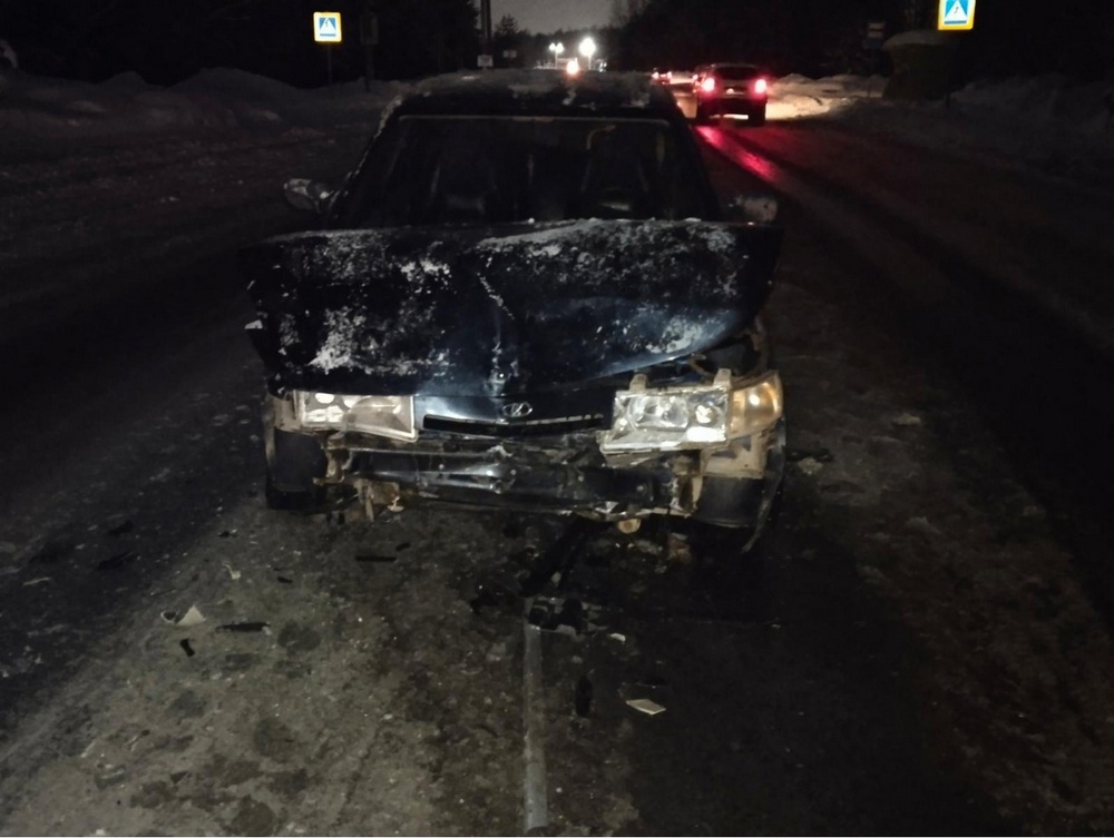 Два водителя пострадали из-за невнимательности на борской дороге