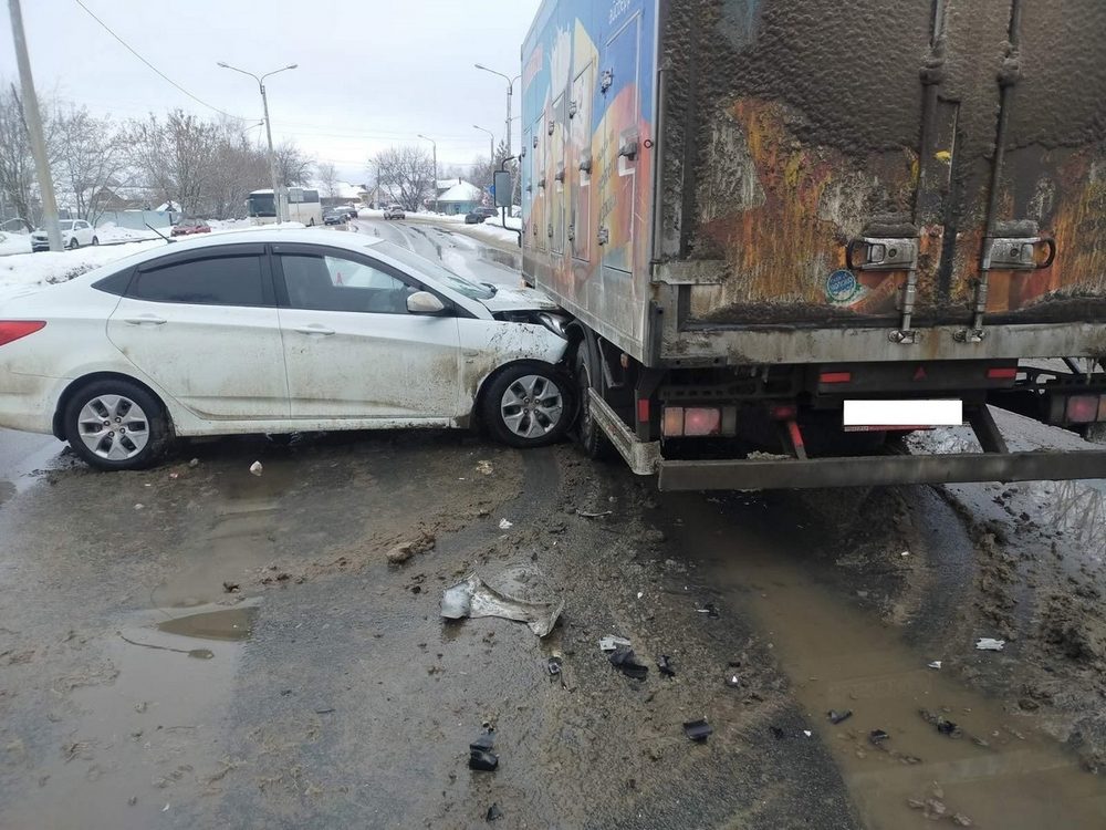 Четко перпендикулярное ДТП на борской дороге