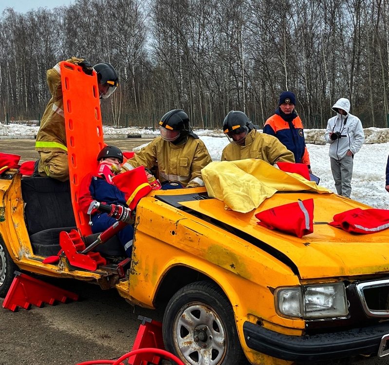 На Бору прошли областные соревнования среди спасателей
