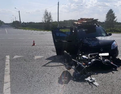 Мотоциклист в Борской ЦРБ из-за невнимательности водителя авто