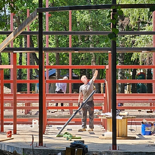 За 5 недель до открытия парка 1
