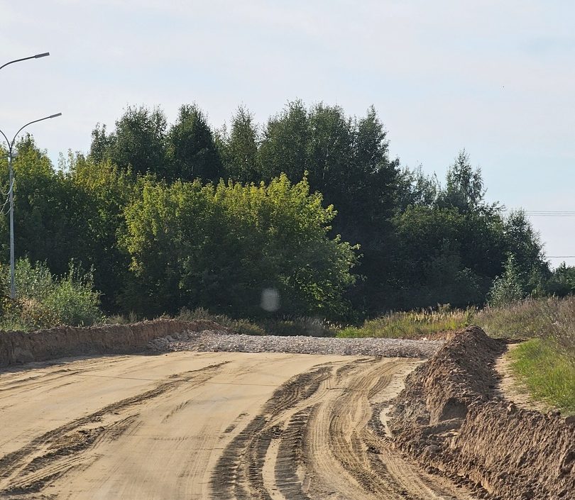 К Юрасовскому делают дорогу