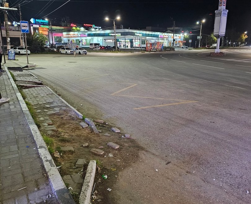 Народная борская остановка становится небезопасной