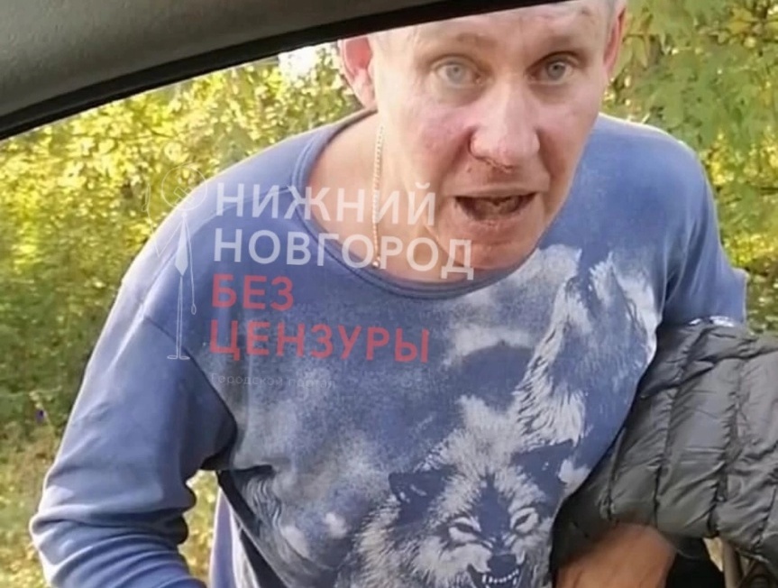 На Бору пьяный неадекват с ножом набросился на таксиста