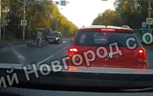 Странности вождения от автоледи из Борского района