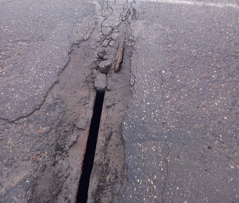 Борчанка пожаловалась на состояние дороги и моста у Каликино