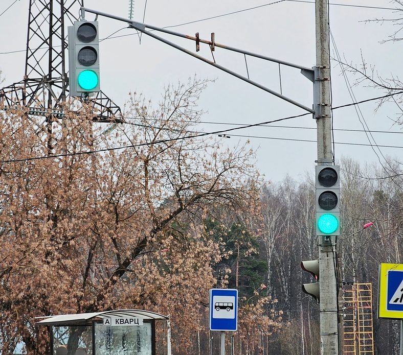 Рядом с остановкой "Кварц" перемены
