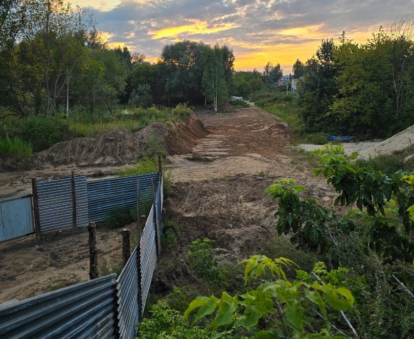 Видимо, три фотографии для истории