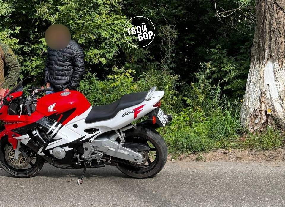 Мотоциклиста сбили в Октябрьском