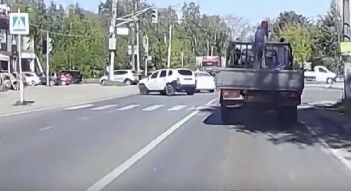 Вот так на Бору происходят ДТП