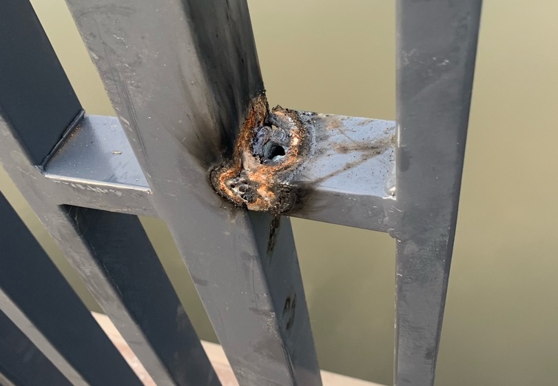 Подписчик поделился фотографиями с благоустройства Мухинского