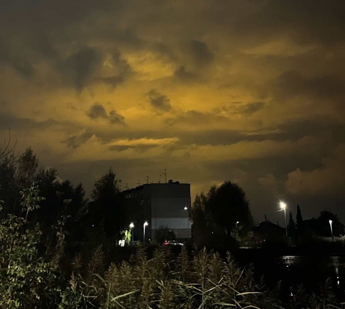 На Бору снова стало светлее по ночам