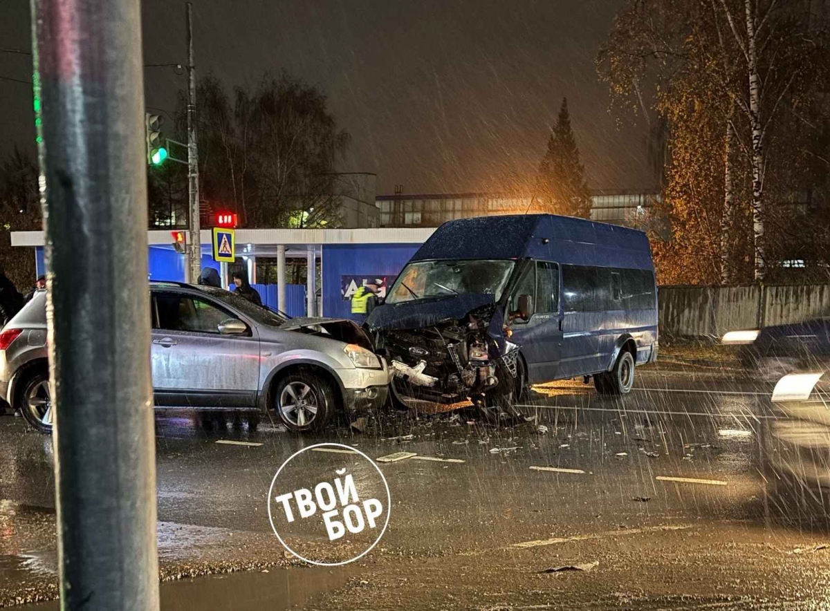 Стали известны подробности ДТП на Стекольном