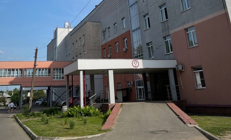 На Бору трудятся врачи из других городов