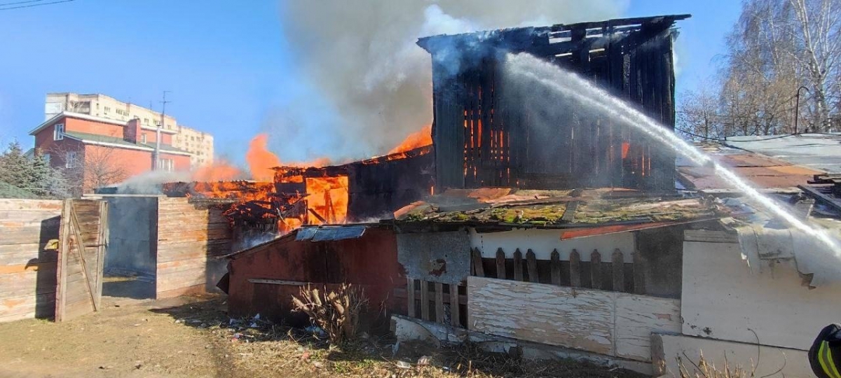 Пожар произошел на ул. Луначарского