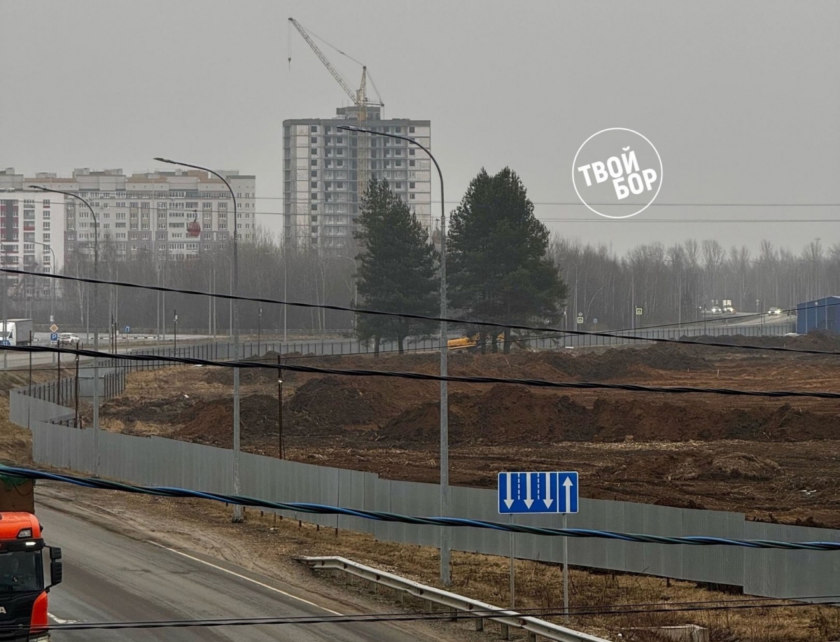 На площадке около Бездонного озера возобновлены работы